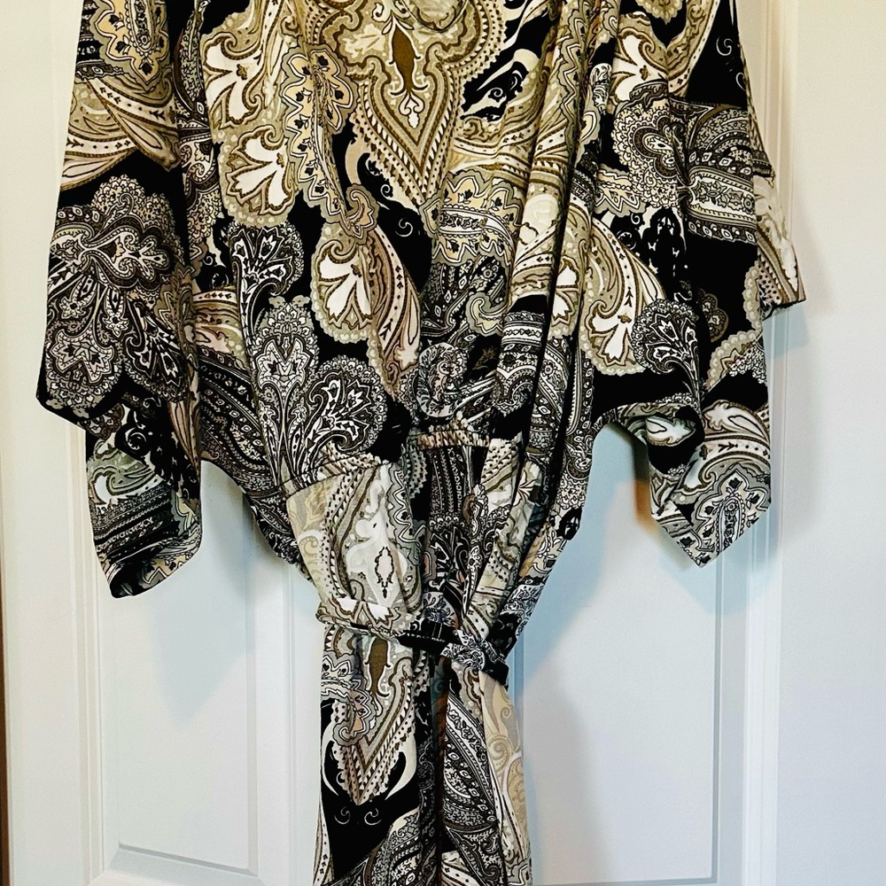 SHEIN Black and Cream Paisley Midi Dress